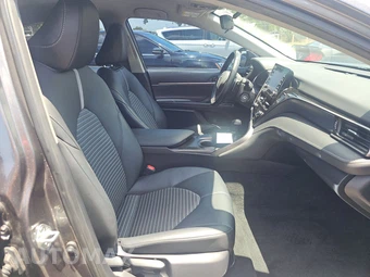 2024 Toyota Camry SE - miniatura 8