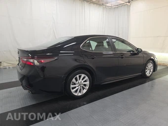 2024 Toyota Camry SE - miniatura 4