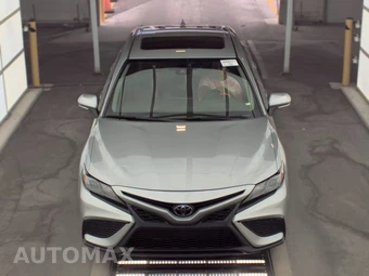 2024 Toyota Camry SE - miniatura 2