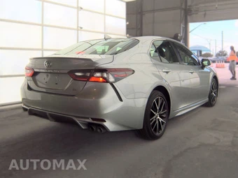 2024 Toyota Camry SE - miniatura 4