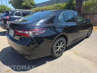 2024 Toyota Camry SE - miniatura 3