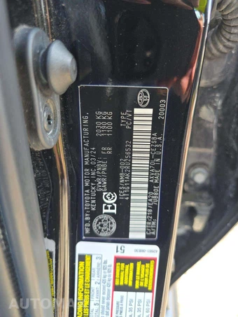 2024 Toyota Camry SE - miniatura 2
