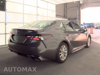 2024 Toyota Camry SE - miniatura 4