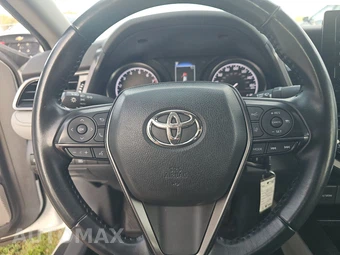 2024 Toyota Camry SE - miniatura 10
