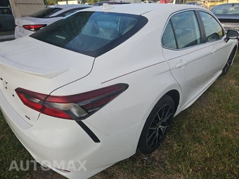 2024 Toyota Camry SE - miniatura 4