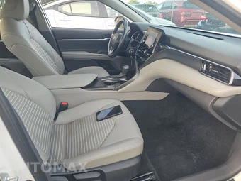 2024 Toyota Camry SE - miniatura 8