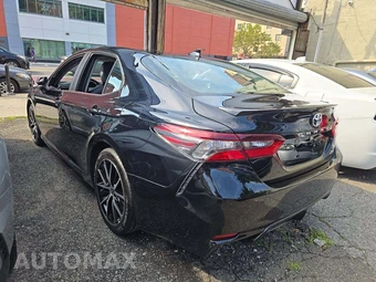 2024 Toyota Camry SE - miniatura 2