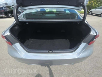 2024 Toyota Camry SE - miniatura 11