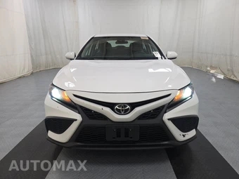 2024 Toyota Camry SE - miniatura 2