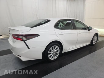 2024 Toyota Camry SE - miniatura 4