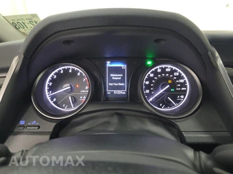 2024 Toyota Camry SE - miniatura 12