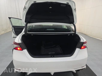 2024 Toyota Camry SE - miniatura 16