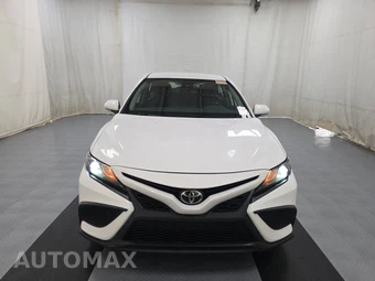 2024 Toyota Camry SE - miniatura 2
