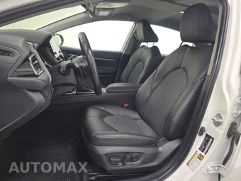 2024 Toyota Camry SE - miniatura 7