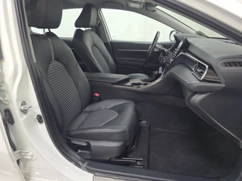 2024 Toyota Camry SE - miniatura 8