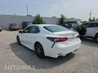 2024 Toyota Camry SE - miniatura 2
