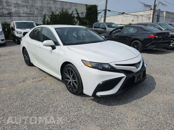 2024 Toyota Camry SE - miniatura 4