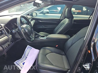 2024 Toyota Camry SE - miniatura 7