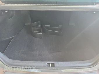 2024 Toyota Camry SE - miniatura 13