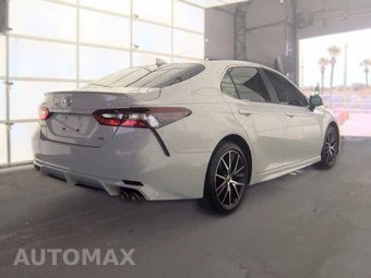 2024 Toyota Camry SE - miniatura 4