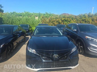 2024 Toyota Camry SE - miniatura 2