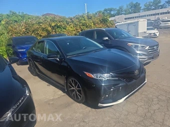 2024 Toyota Camry SE - miniatura 3
