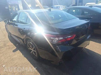 2024 Toyota Camry SE - miniatura 6