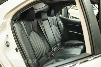 2024 Toyota Camry SE - miniatura 11