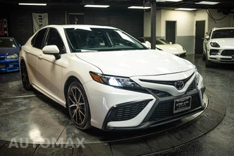 2024 Toyota Camry SE - miniatura 5