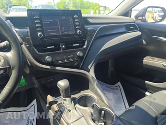 2024 Toyota Camry SE - miniatura 10