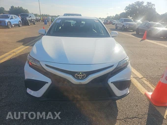 2024 Toyota Camry SE - miniatura 2