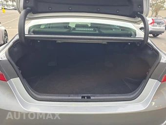 2024 Toyota Camry SE - miniatura 16