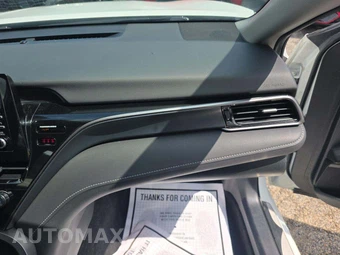 2024 Toyota Camry SE - miniatura 19