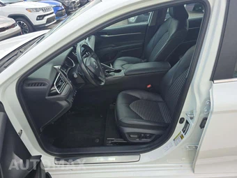 2024 Toyota Camry SE - miniatura 6