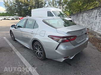 2024 Toyota Camry SE - miniatura 6