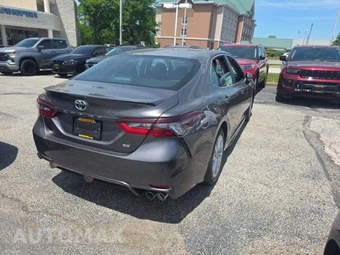 2024 Toyota Camry SE - miniatura 3