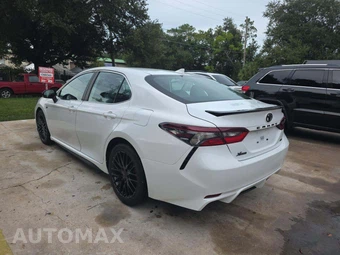 2024 Toyota Camry SE - miniatura 2