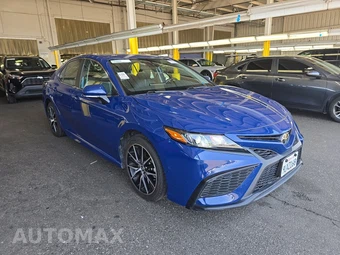 2024 Toyota Camry SE - miniatura 3