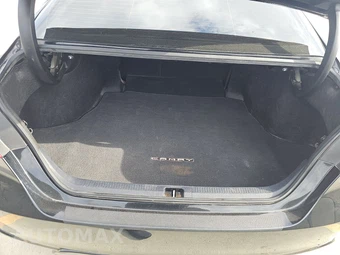 2024 Toyota Camry SE - miniatura 16