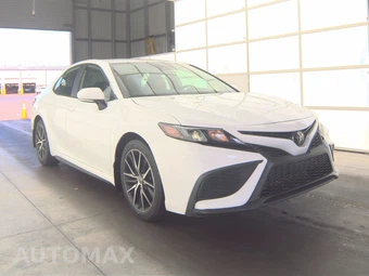 2024 Toyota Camry SE - miniatura 3