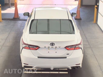 2024 Toyota Camry SE - miniatura 5
