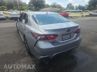 2024 Toyota Camry SE - miniatura 2