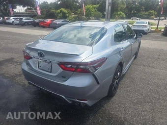 2024 Toyota Camry SE - miniatura 3