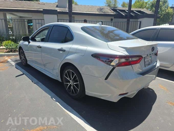 2024 Toyota Camry SE - miniatura 2