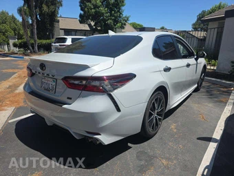 2024 Toyota Camry SE - miniatura 3