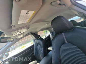2024 Toyota Camry SE - miniatura 11