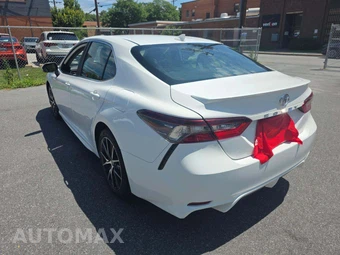 2024 Toyota Camry SE - miniatura 2