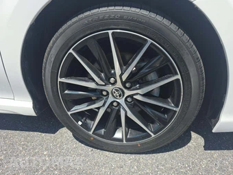 2024 Toyota Camry SE - miniatura 24
