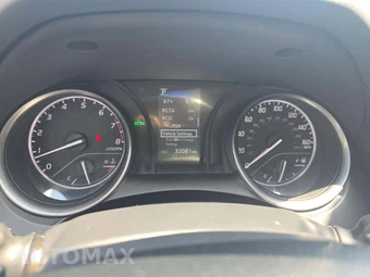 2024 Toyota Camry SE - miniatura 9