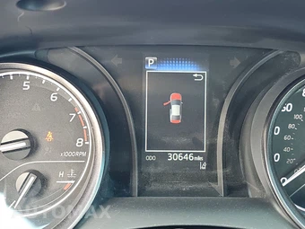 2024 Toyota Camry SE - miniatura 12